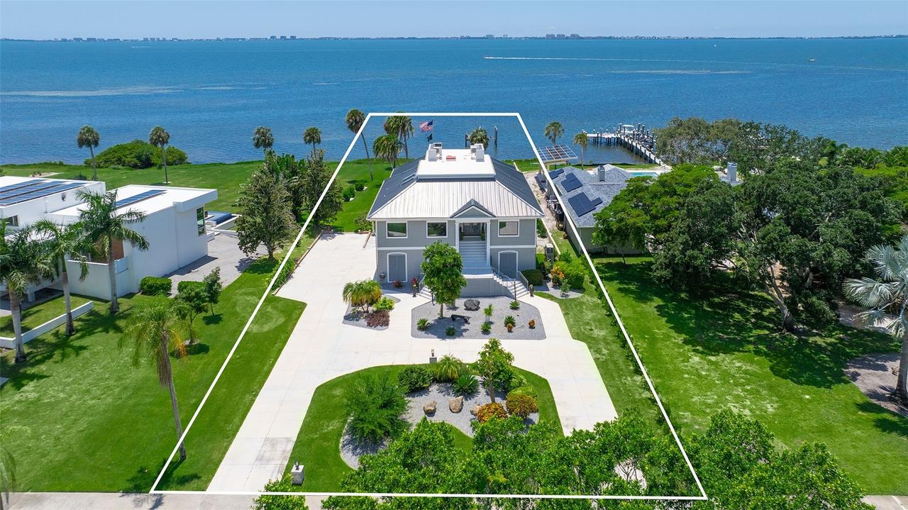 7418 Westmoreland Dr., Sarasota, FL 34243