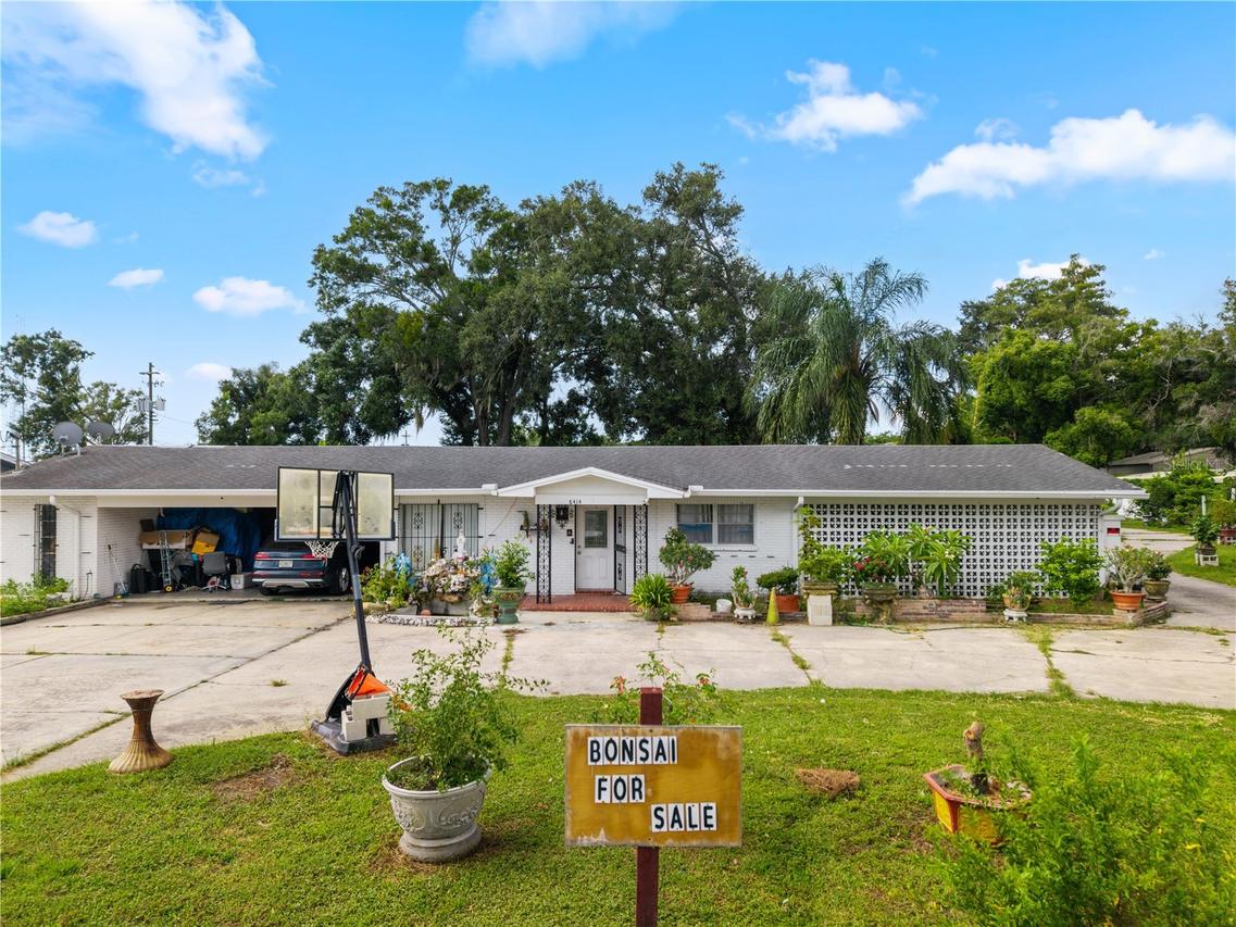 8414 N Grady Ave., Tampa, FL 33614