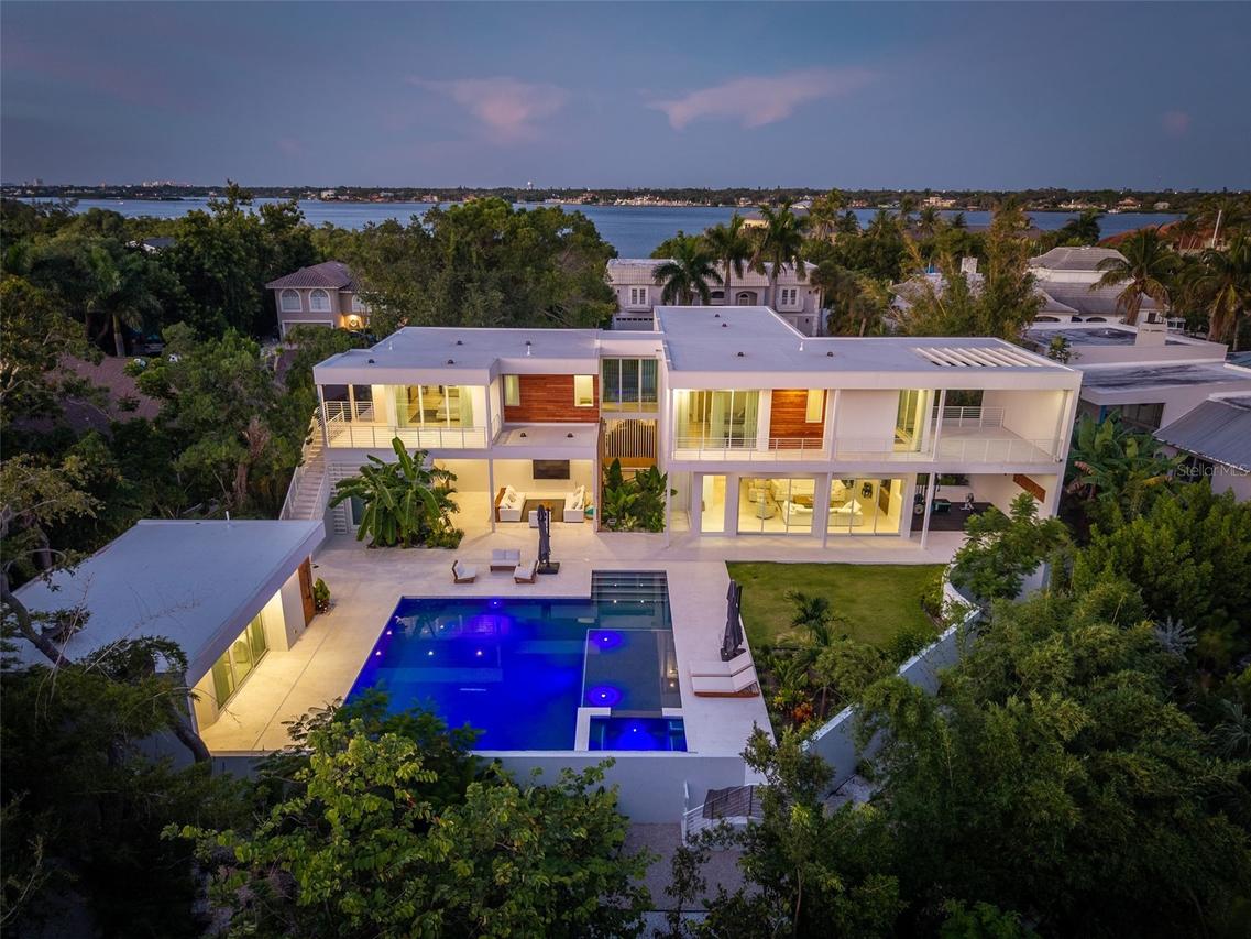 1355 Roberts Bay Ln., Sarasota, FL 34242