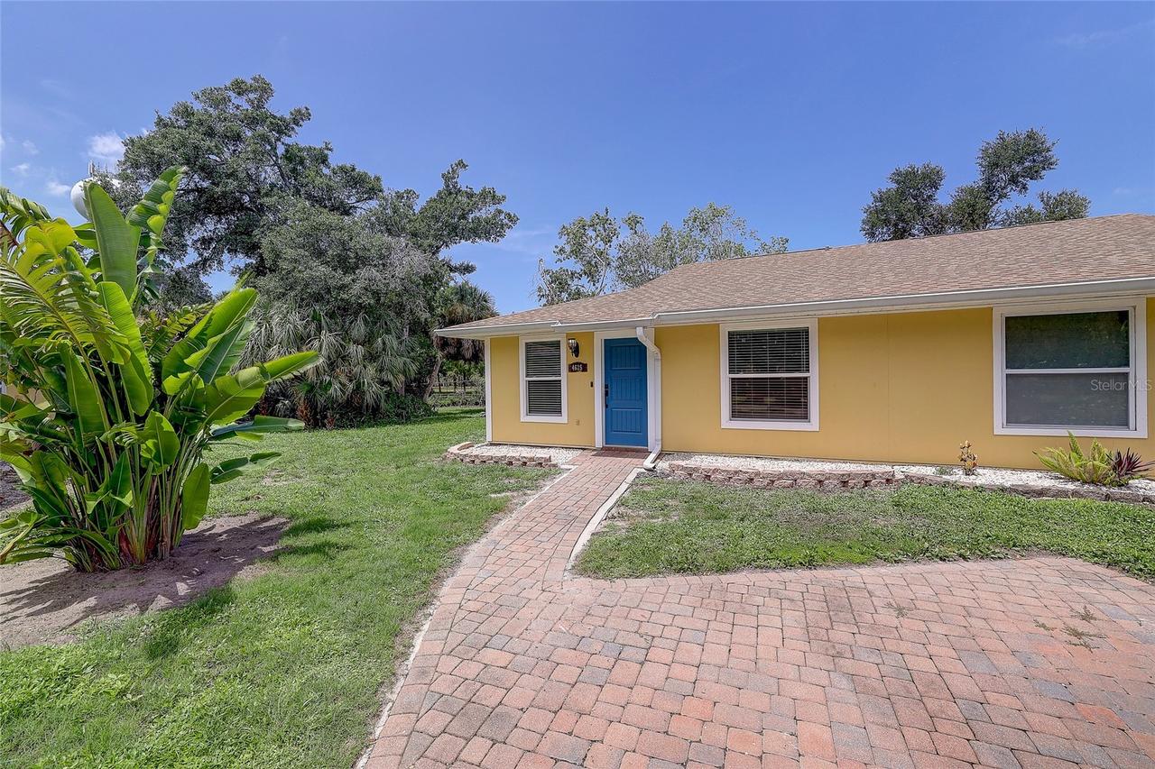 4625 Summerwind Dr. #13, Sarasota, FL 34234