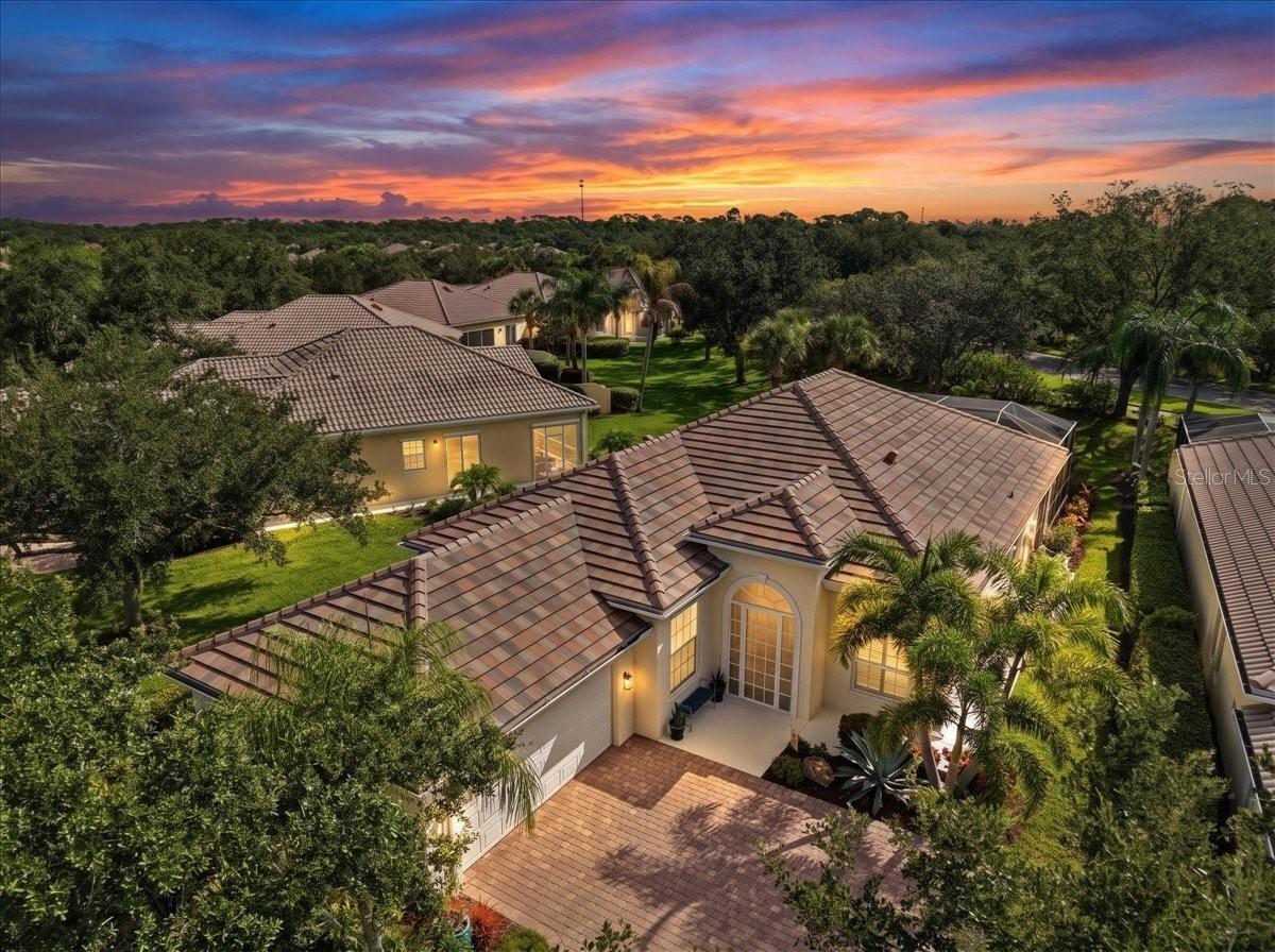5735 Ferrara Dr., Sarasota, FL 34238