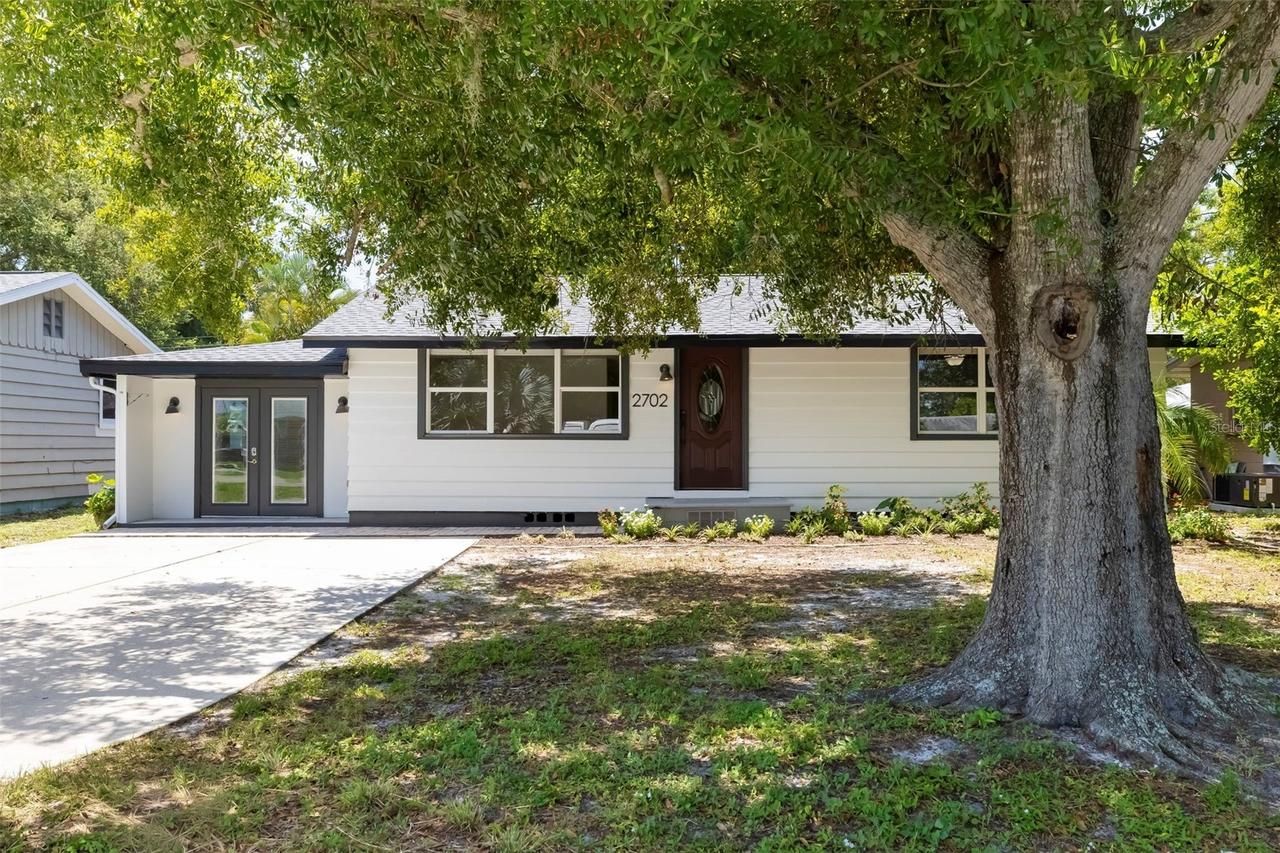 2702 Grand Cayman St., Sarasota, FL 34231