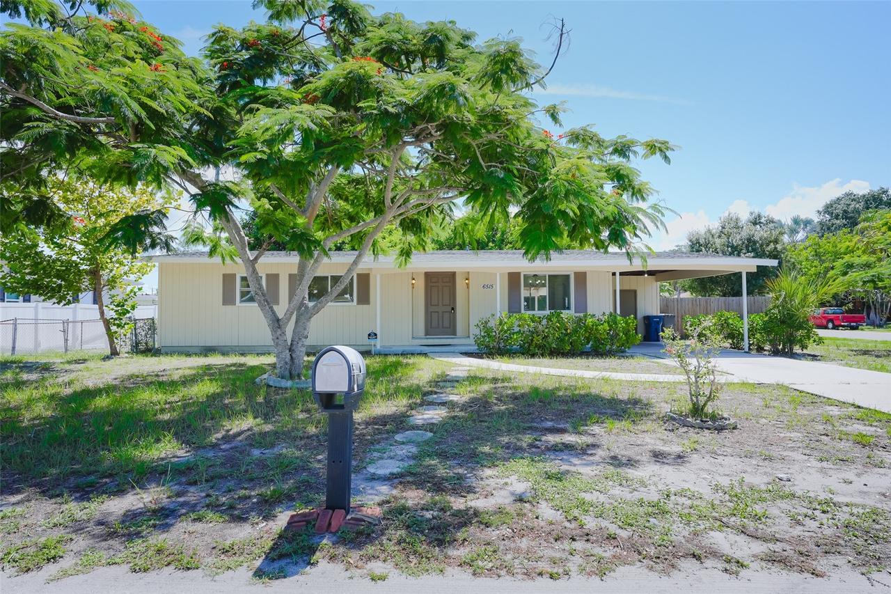 6515 3rd Street Ct., Bradenton, FL 34207