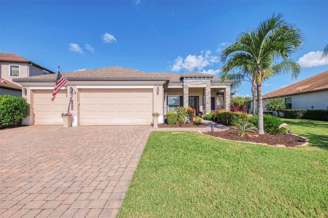 708 Rosemary Cir., Bradenton, FL 34212