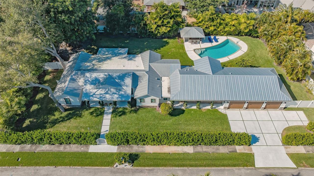 3606 Palonia Ct., Sarasota, FL 34239