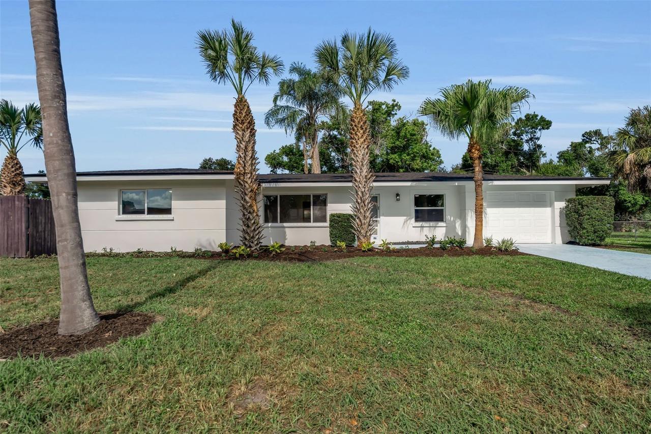 2769 Wisteria Pl., Sarasota, FL 34239