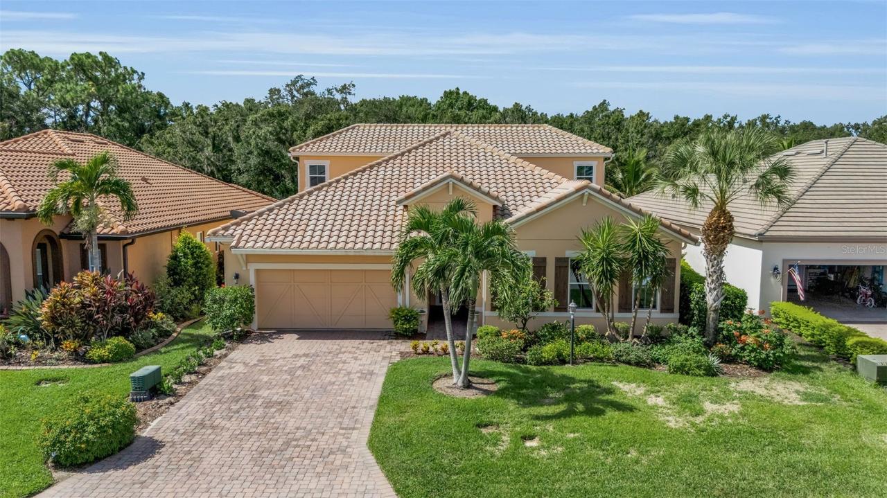 10310 Eastwood Dr., Bradenton, FL 34211