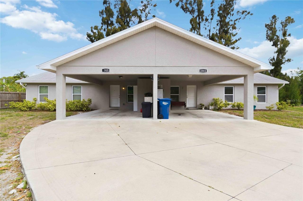 2311 54th Avenue Dr., Bradenton, FL 34207
