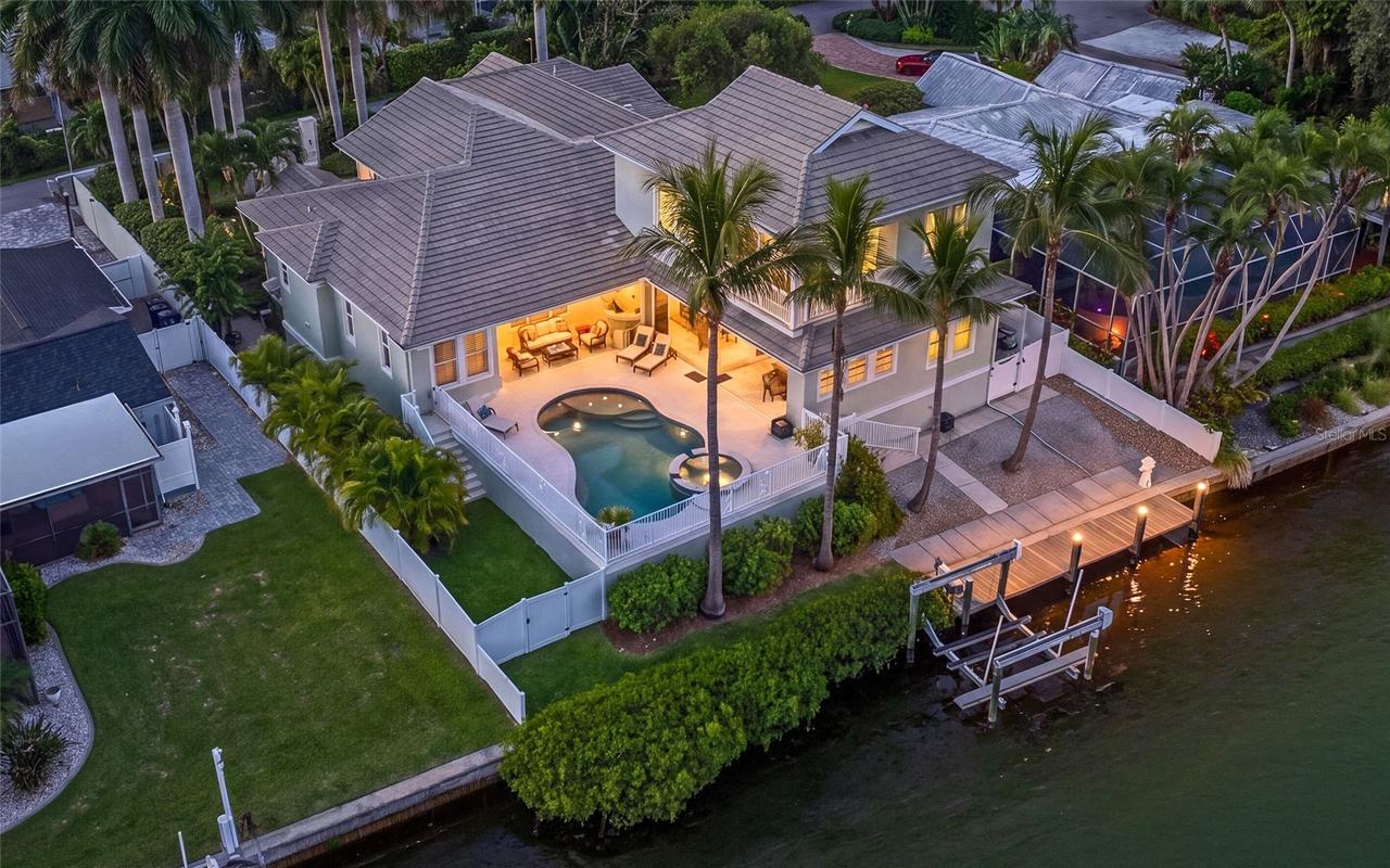 1662 Anchorage St., Sarasota, FL 34231