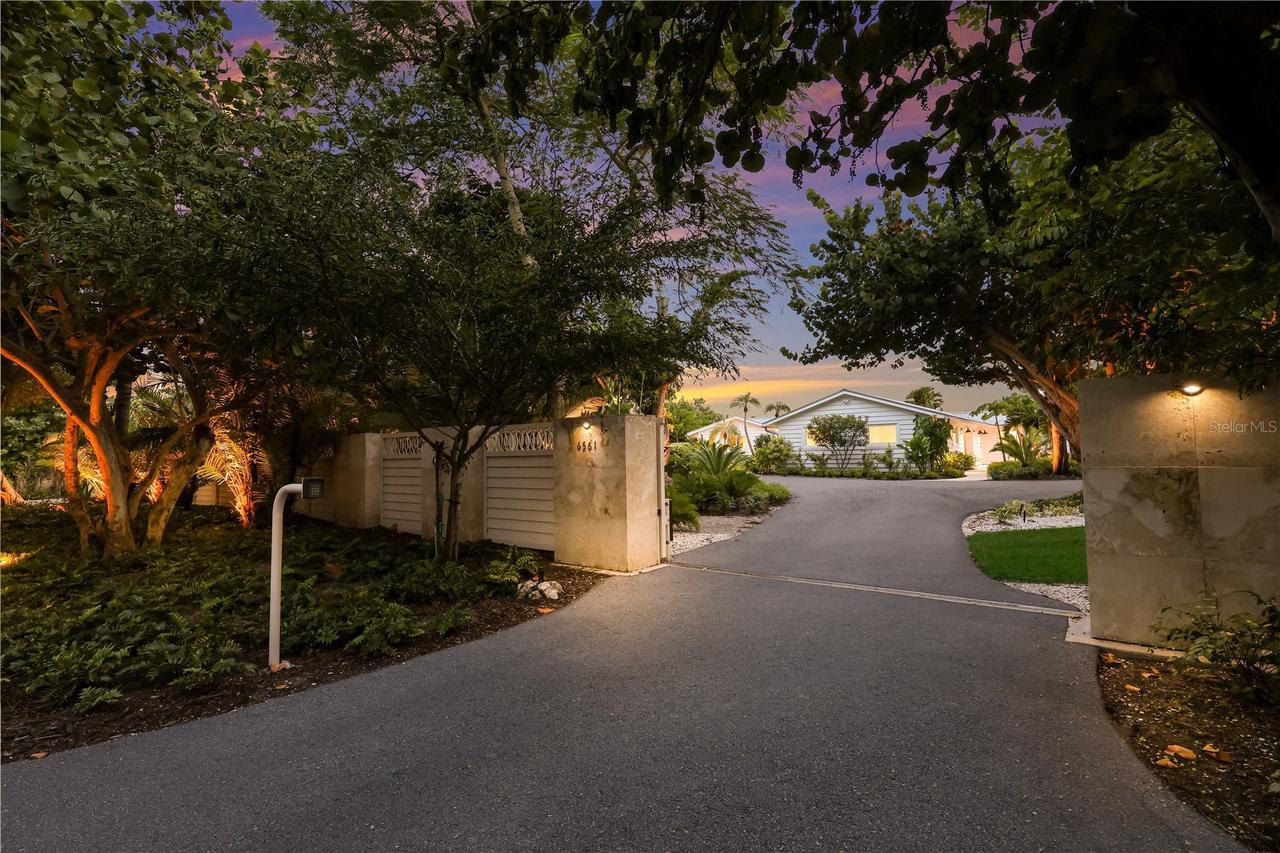 6561 Bayou Hammock Rd., Longboat Key, FL 34228