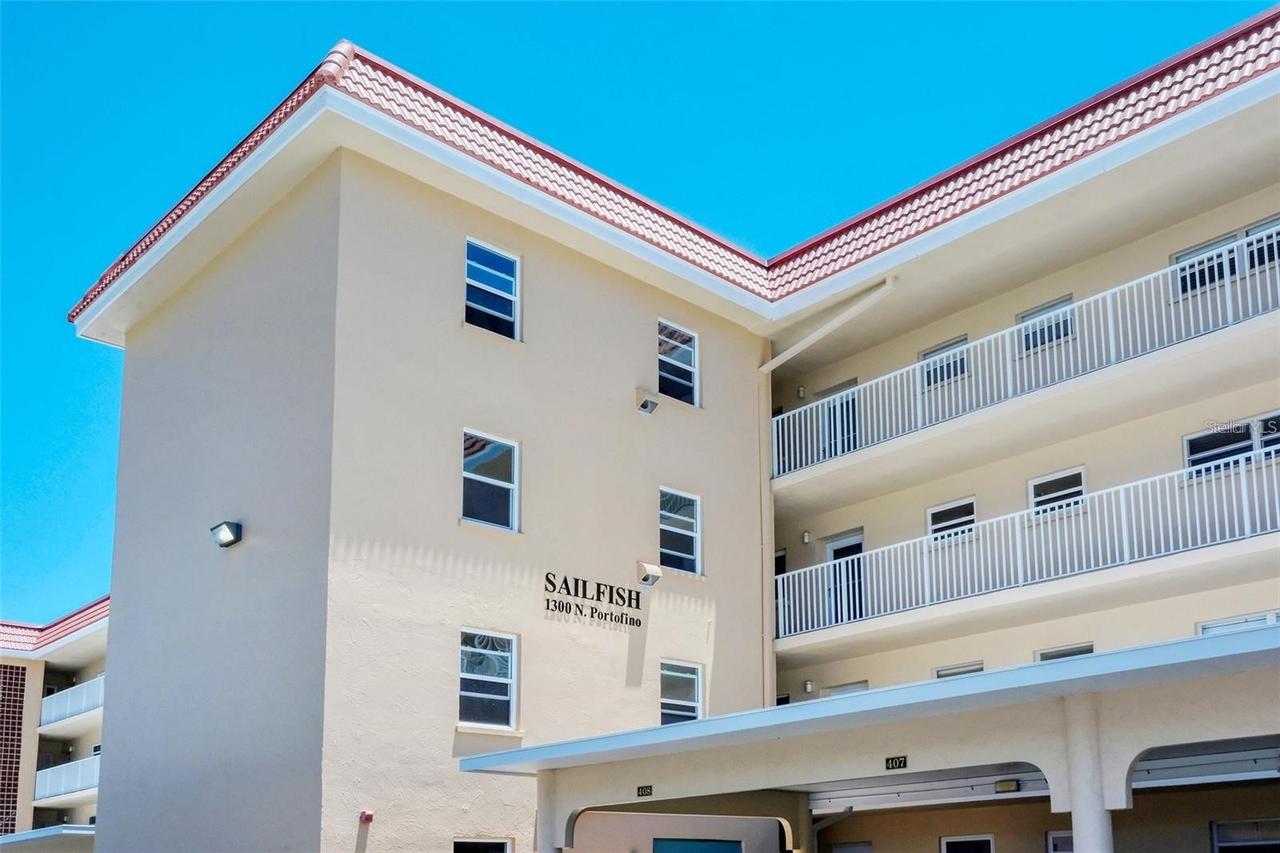 1300 N Portofino Dr. #305, Sarasota, FL 34242