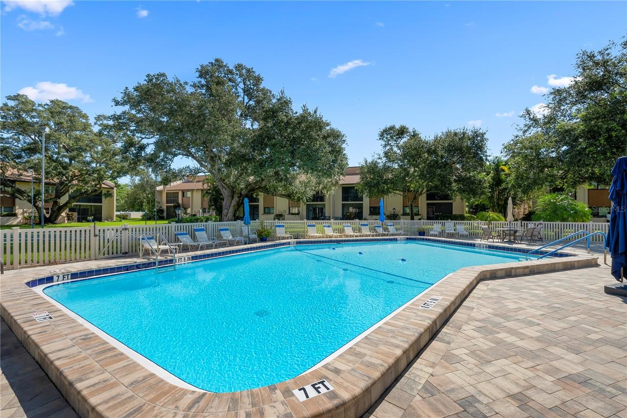 2756 Clubhouse Dr. #202, Sarasota, FL 34232