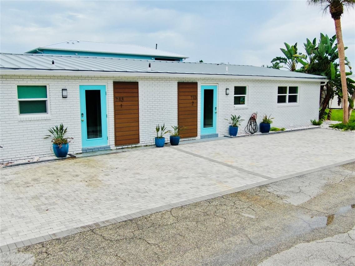 713 Saint Judes Dr. #2, Longboat Key, FL 34228