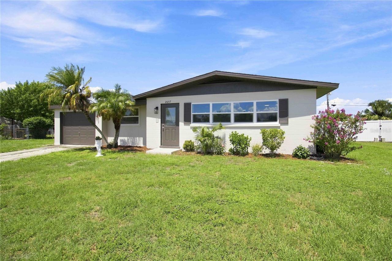2057 Garden Pkwy., Bradenton, FL 34205
