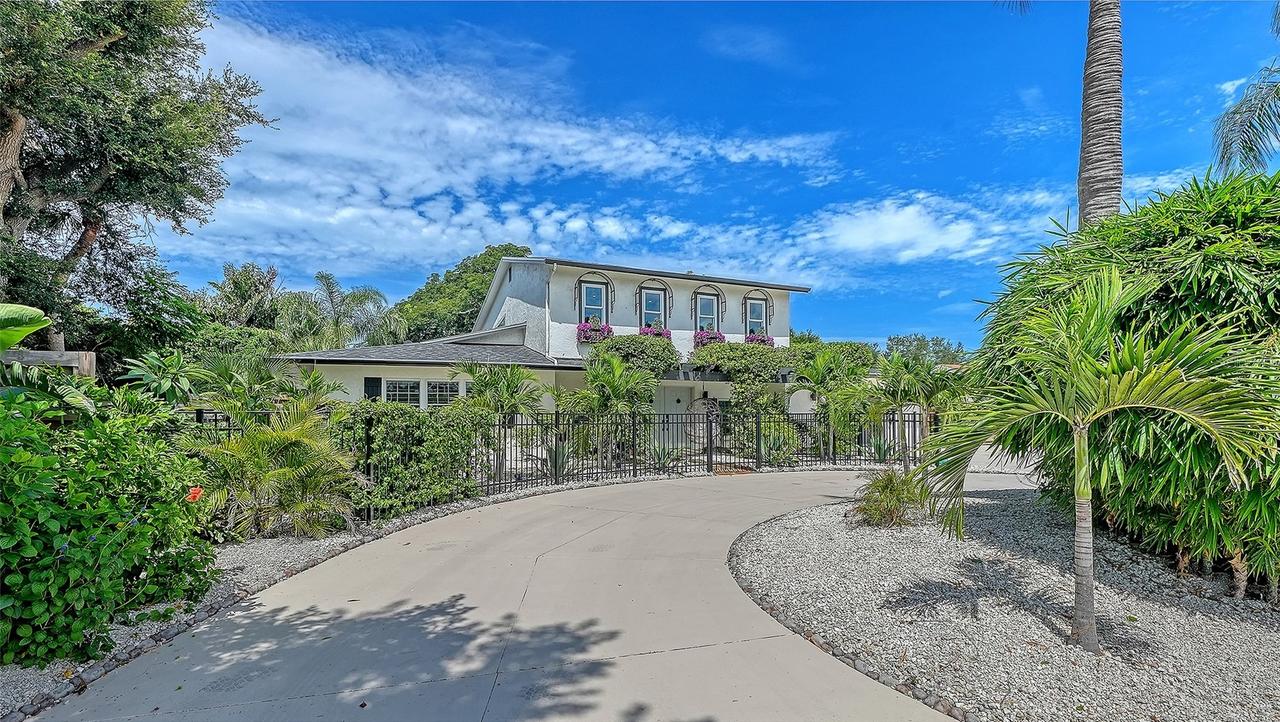 3624 S Lockwood Ridge Rd., Sarasota, FL 34239
