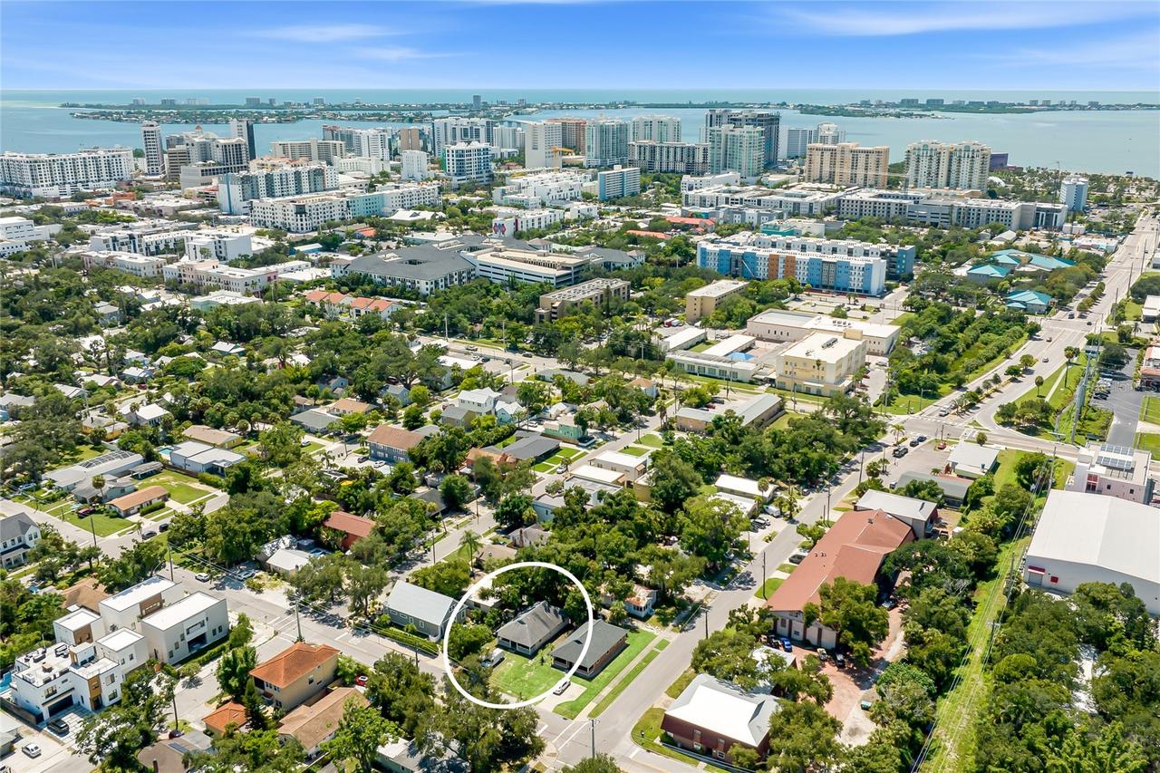 919 Goodrich Ave., Sarasota, FL 34236