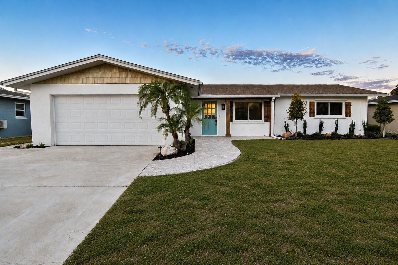 2902 23rd Ave., Bradenton, FL 34205