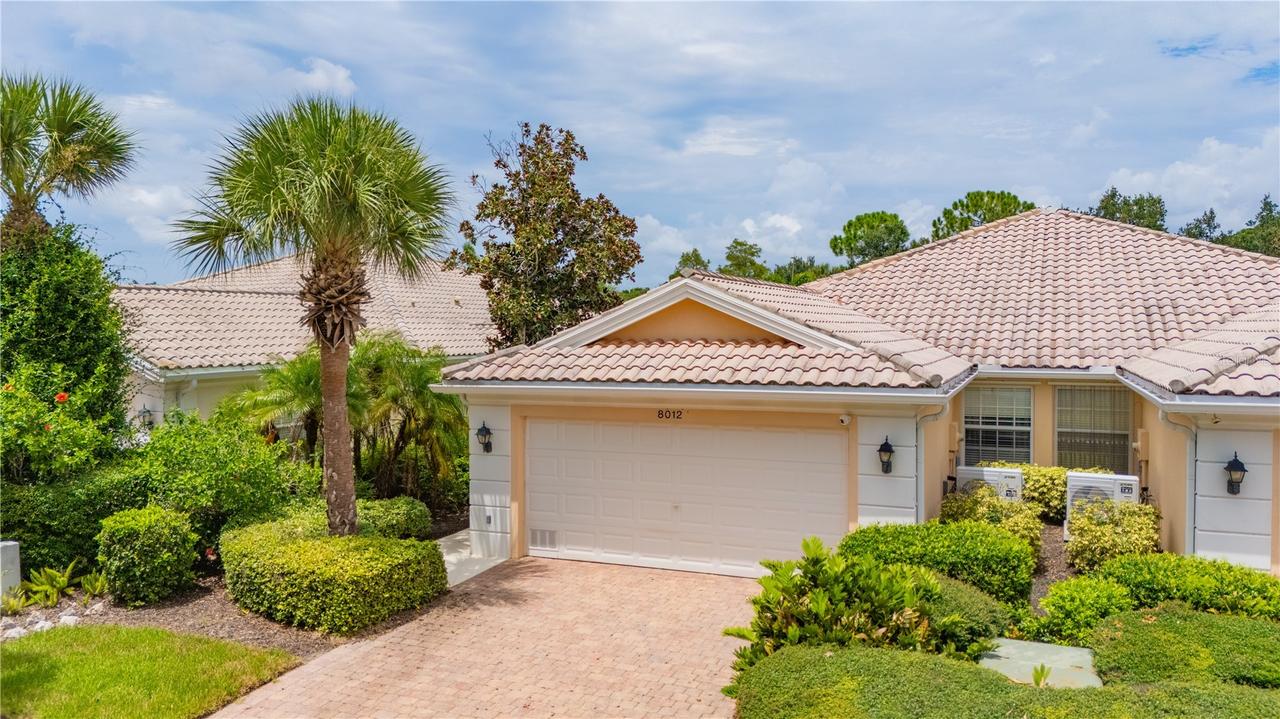 8012 Camminare Dr., Sarasota, FL 34238
