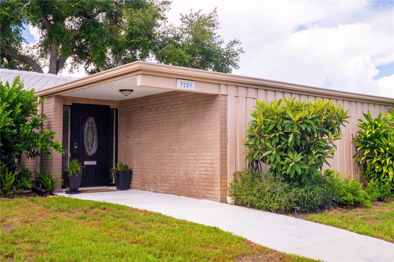 3289 Fairhaven Ln. #112, Sarasota, FL 34239