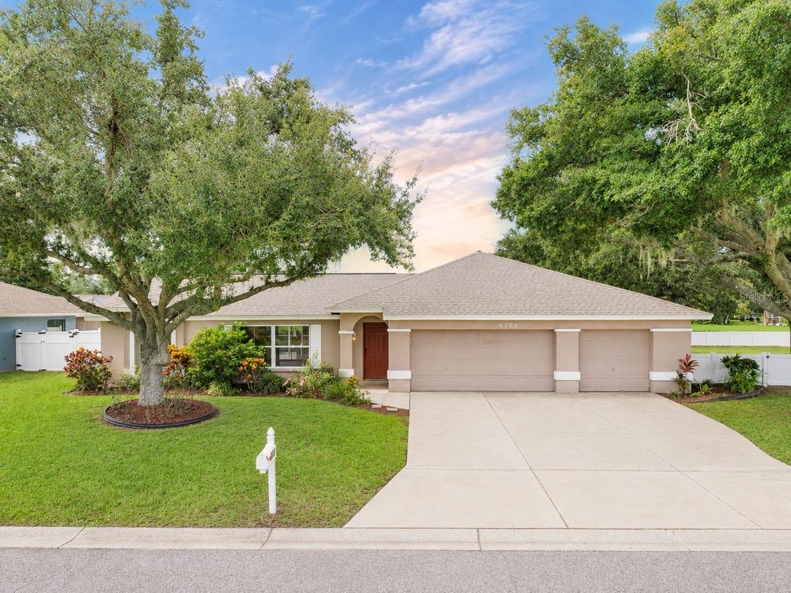 6305 61st St., Palmetto, FL 34221
