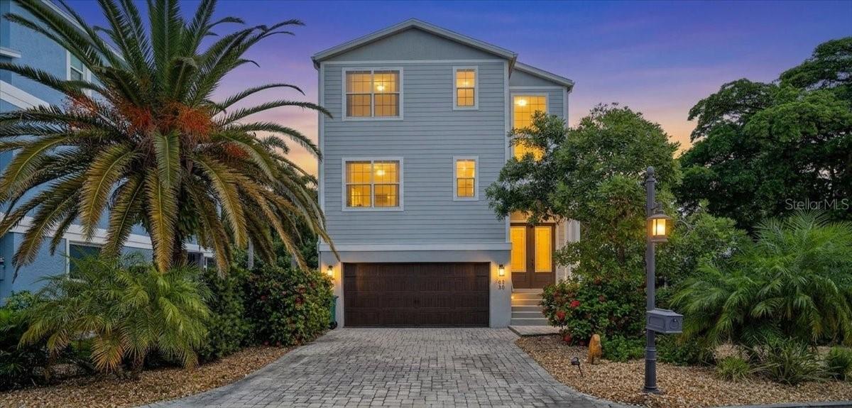 6330 Laguna Dr., Longboat Key, FL 34228