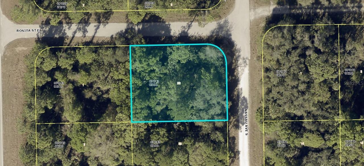 156 Nassau Ave., Lehigh Acres, FL 33974