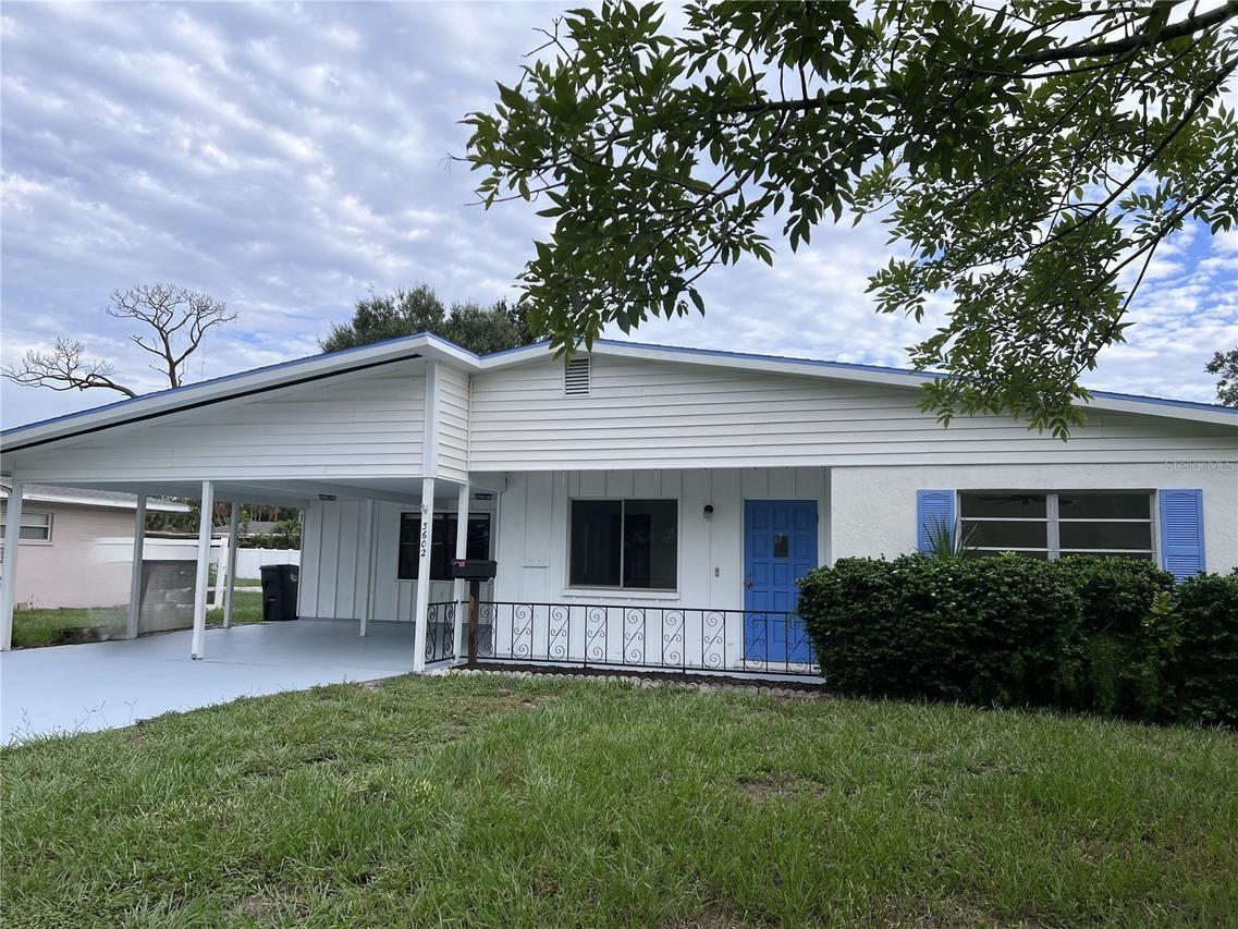 3602 17th Ave., Bradenton, FL 34205