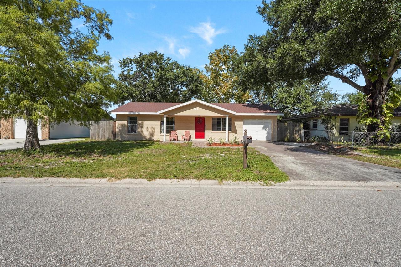 304 64th St., Bradenton, FL 34208