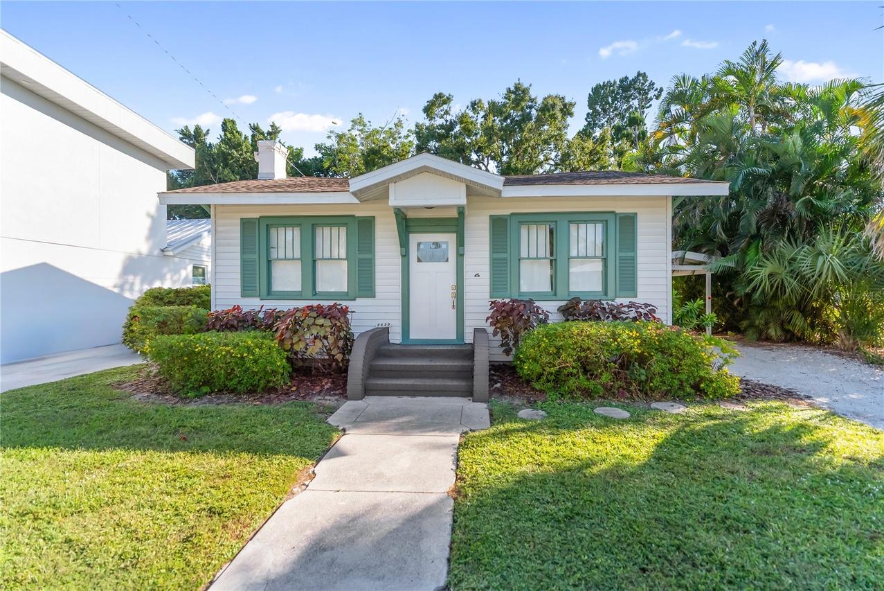 2530 Loma Linda St., Sarasota, FL 34239