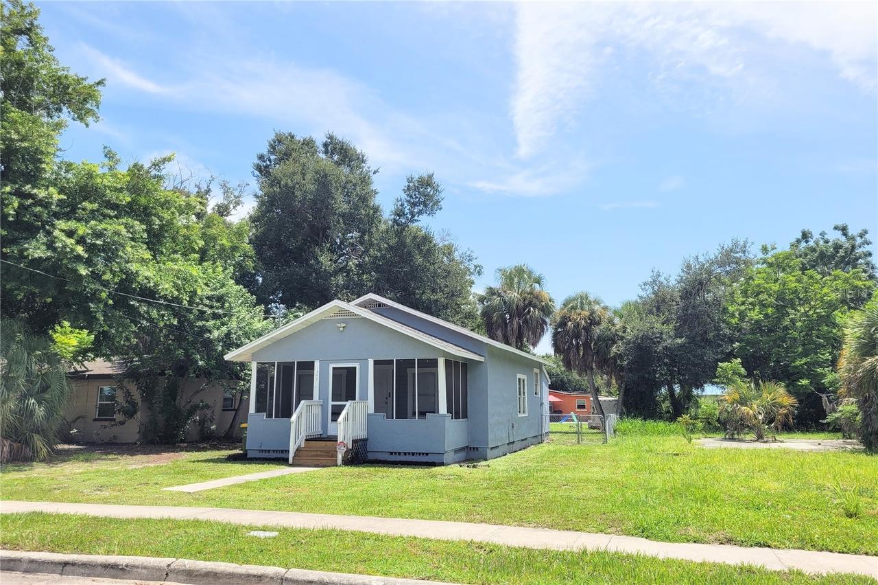 1542 29th St., Sarasota, FL 34234