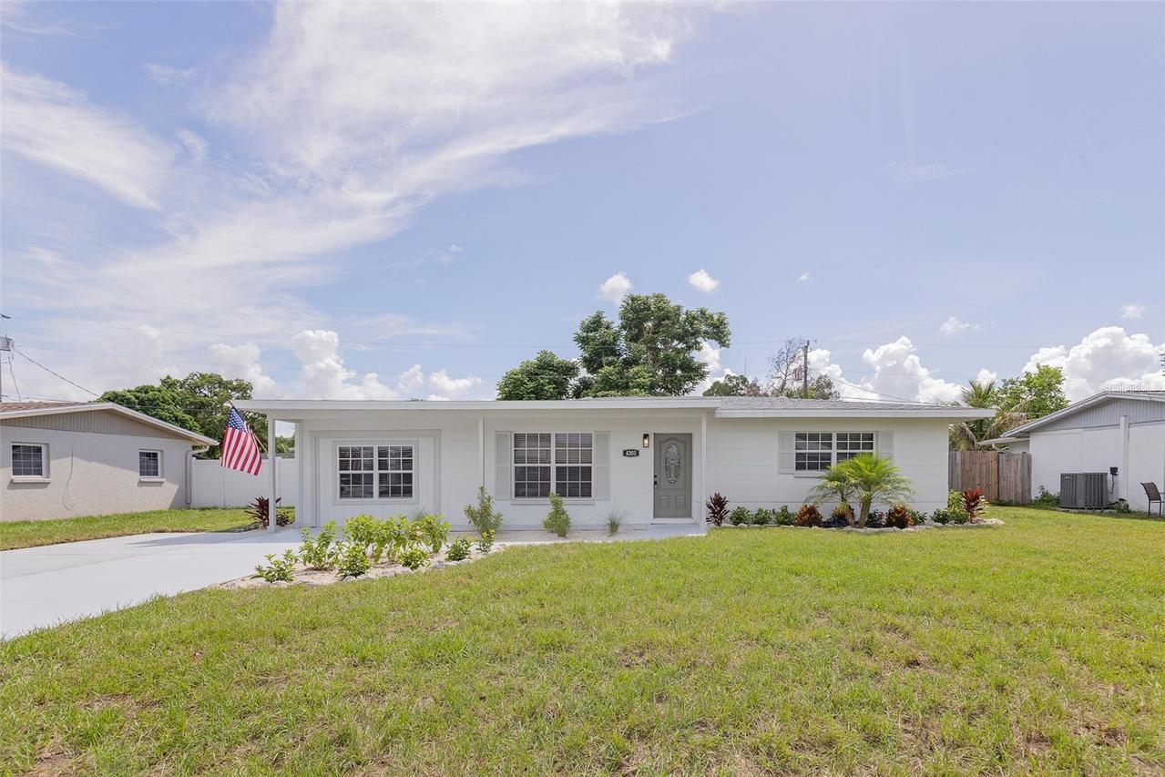 4203 36th St., Bradenton, FL 34205