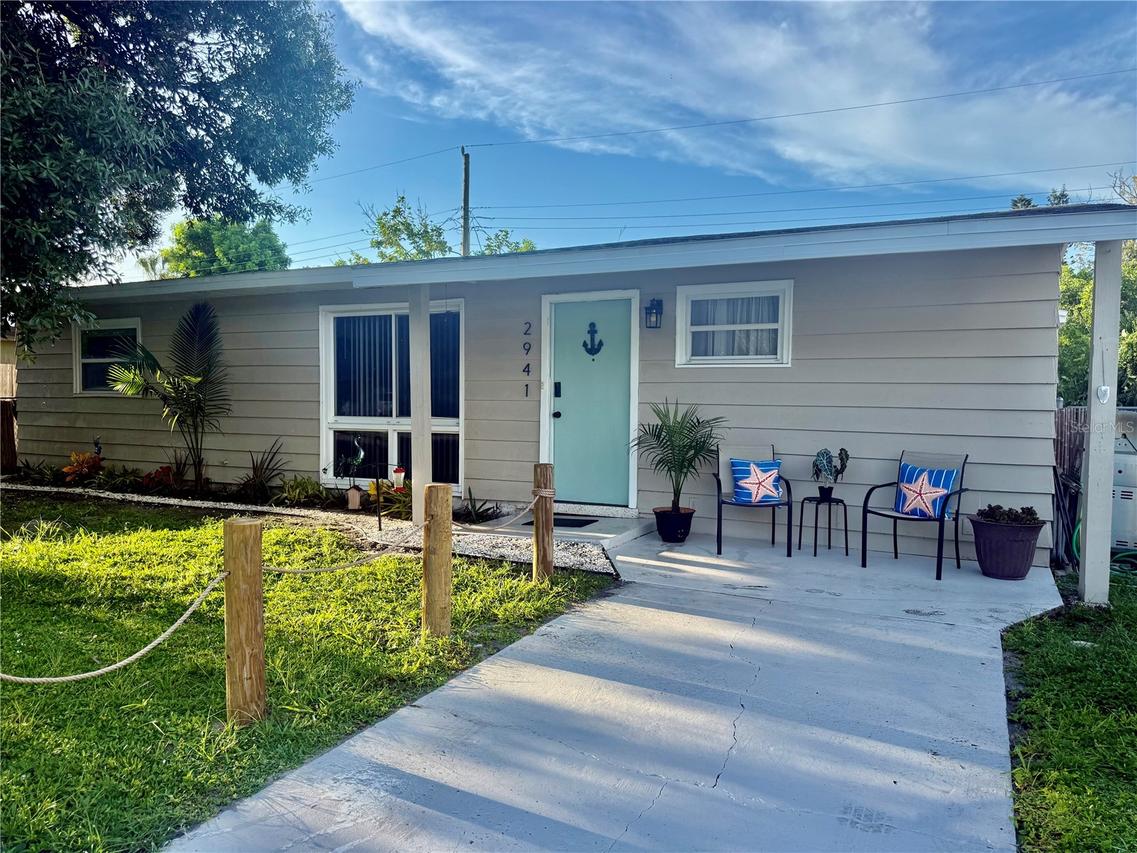 2941 Poplar St., Sarasota, FL 34237