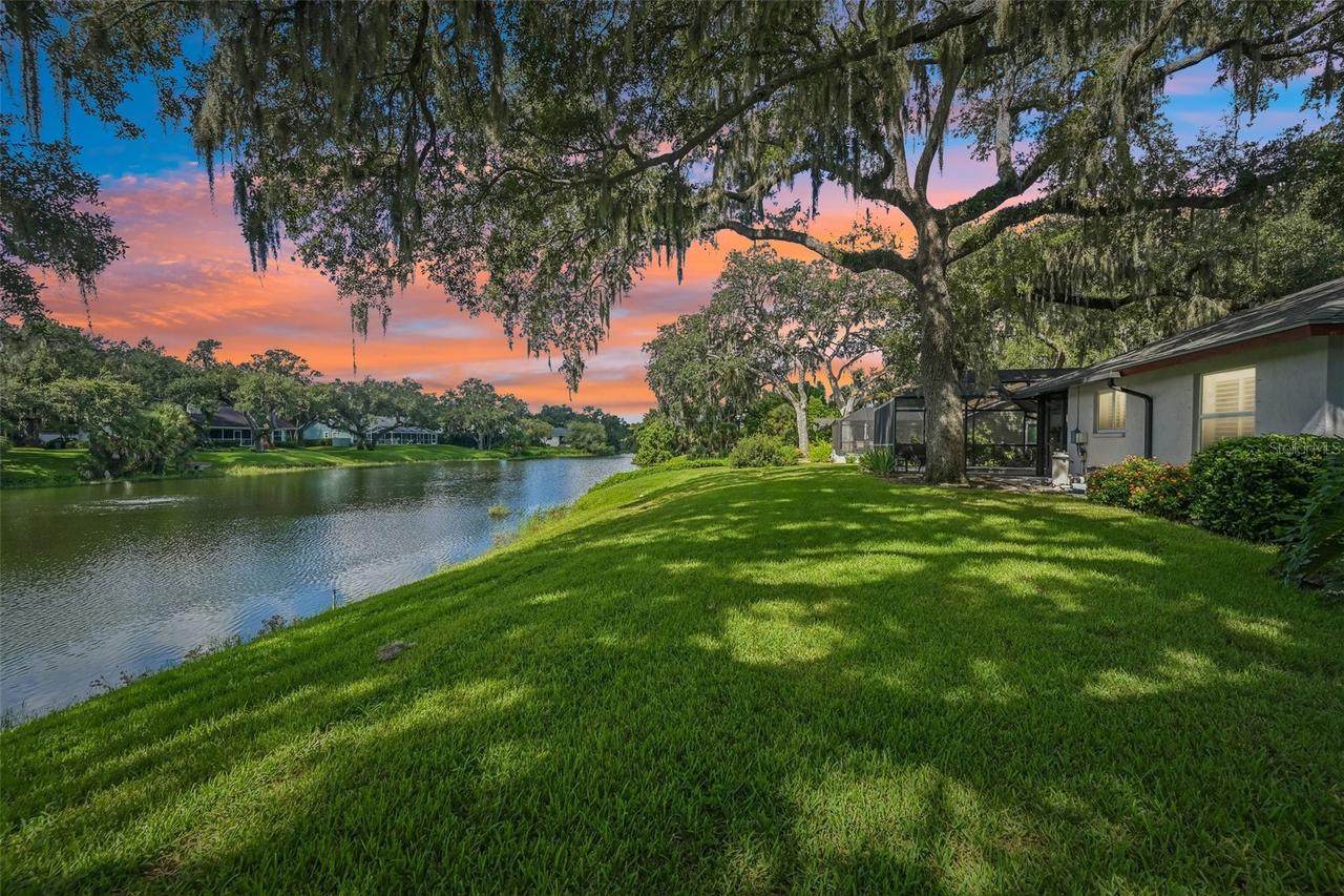 4502 Friar Tuck Ln., Sarasota, FL 34232