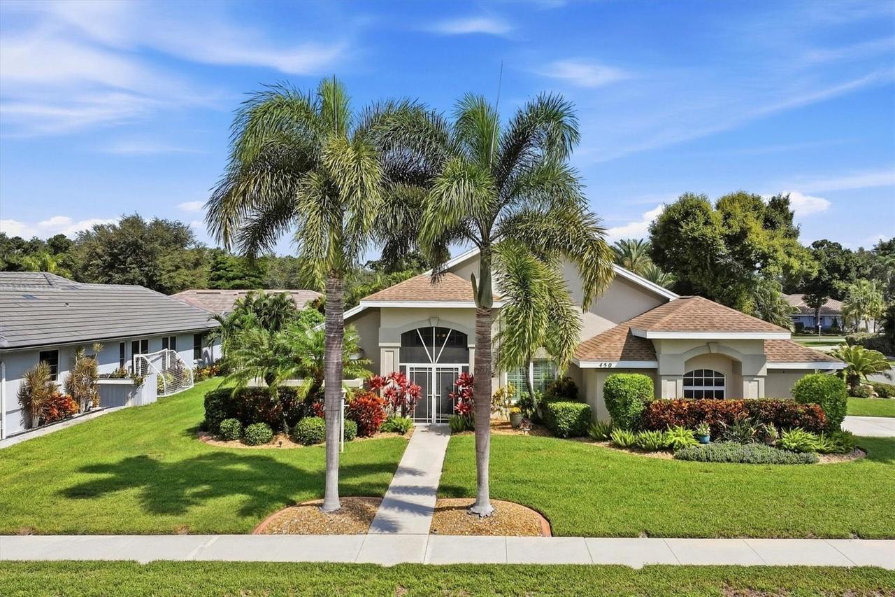 450 Lake Of The Woods Dr., Venice, FL 34293