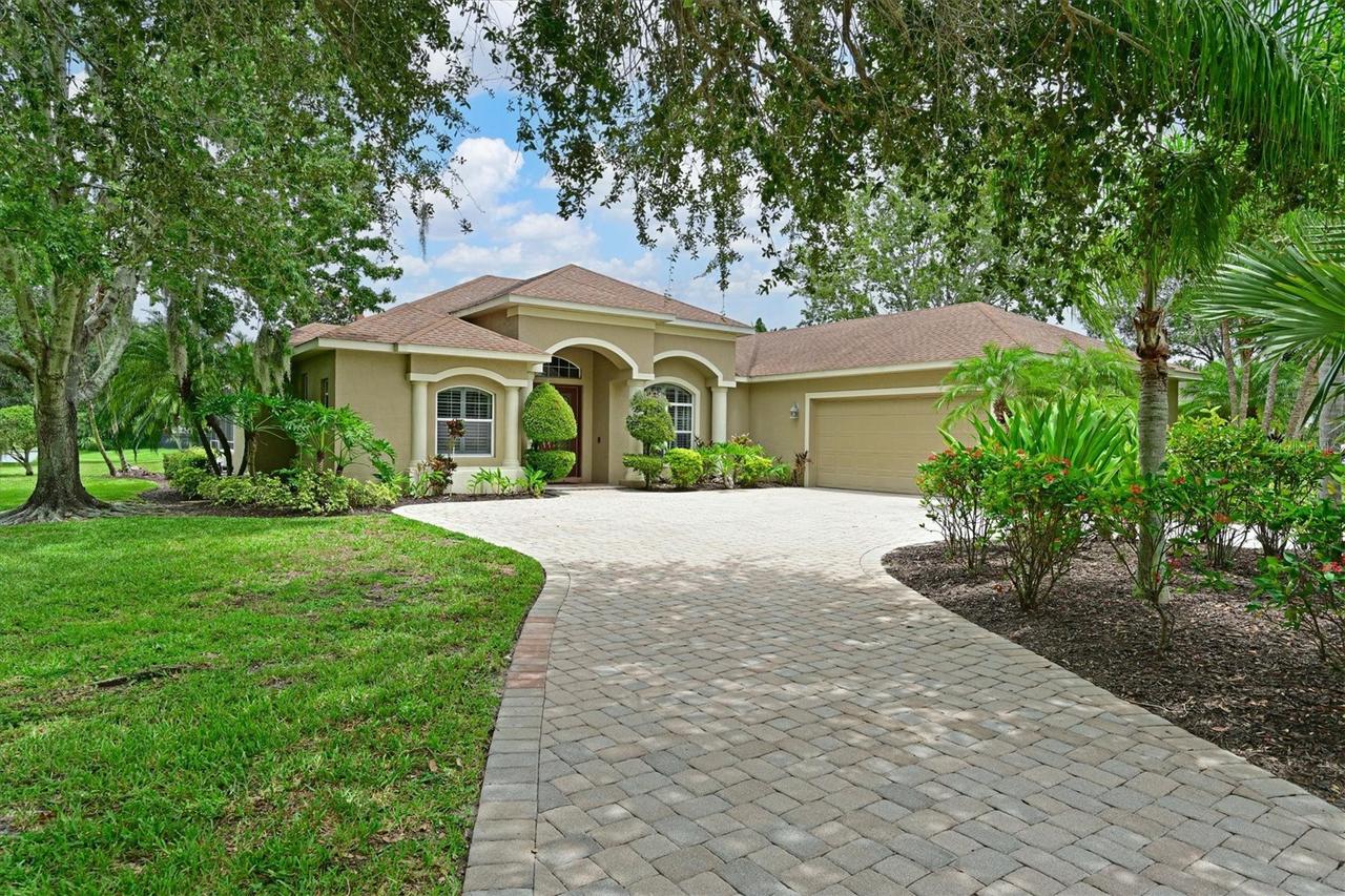 15201 21st Ave., Bradenton, FL 34212