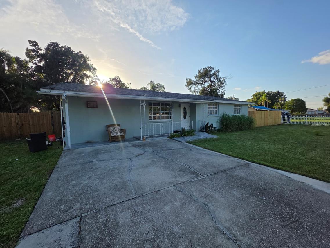 3412 16th St., Bradenton, FL 34208
