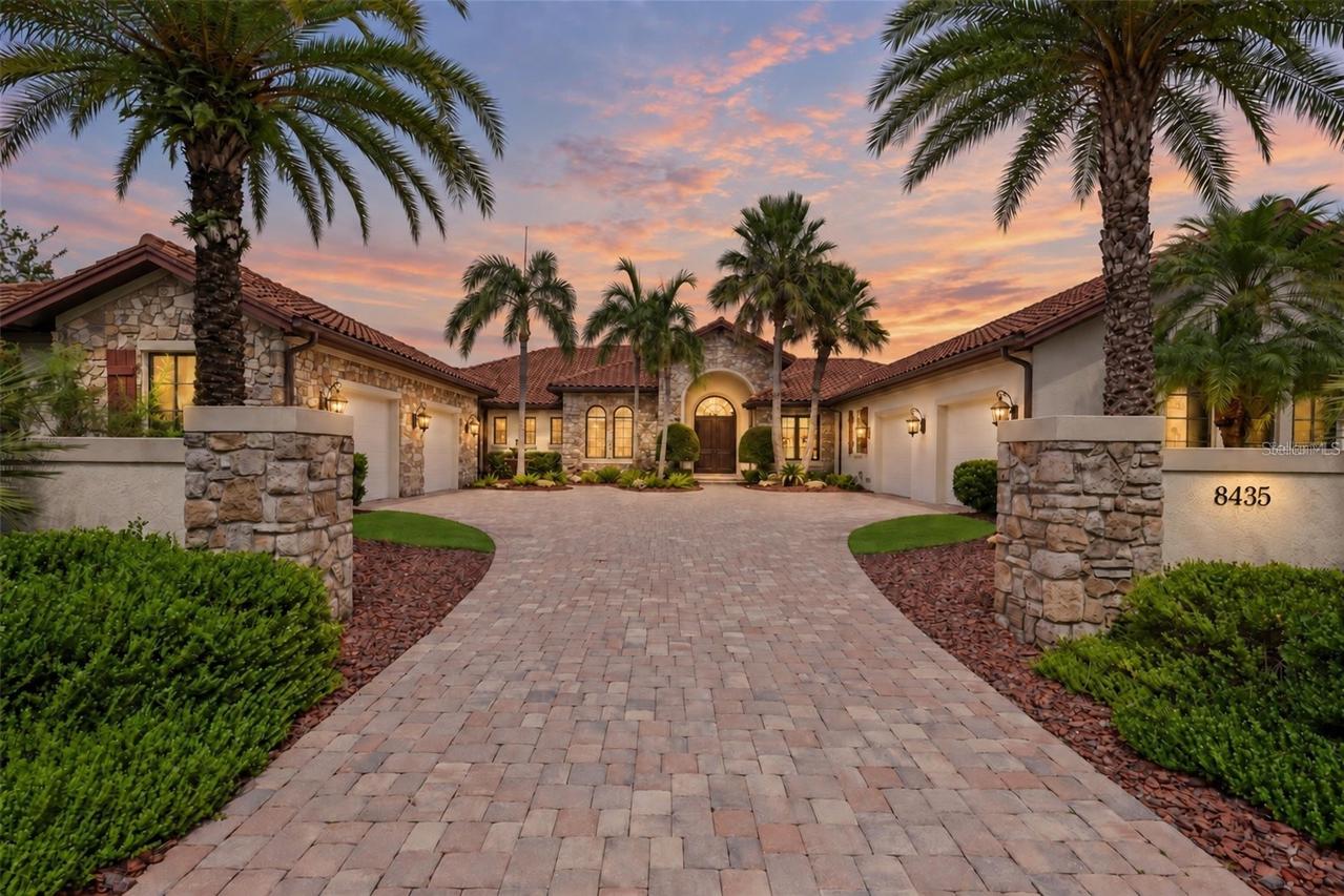 8435 Lindrick Ln., Bradenton, FL 34202