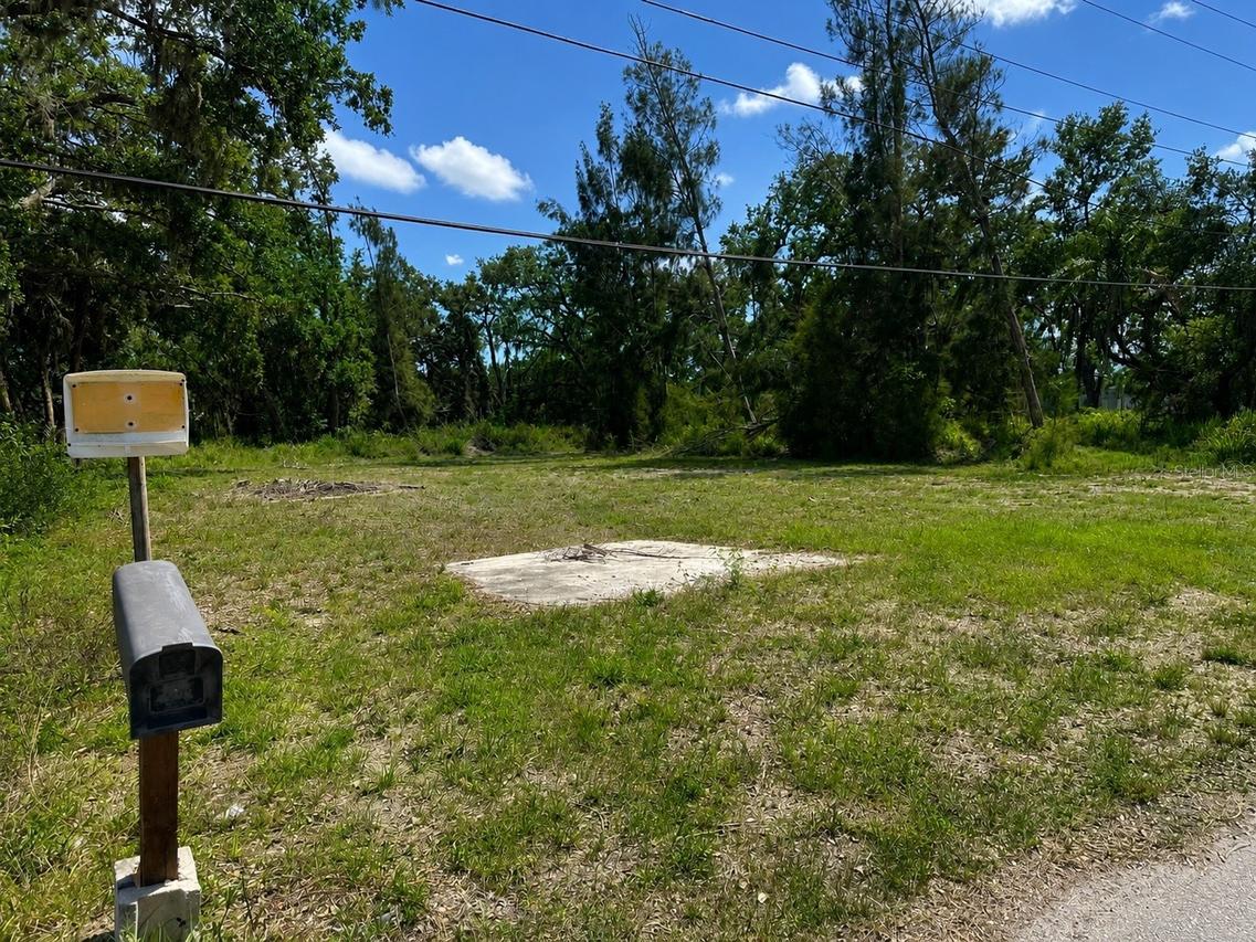 3022 12th Ave., Bradenton, FL 34208