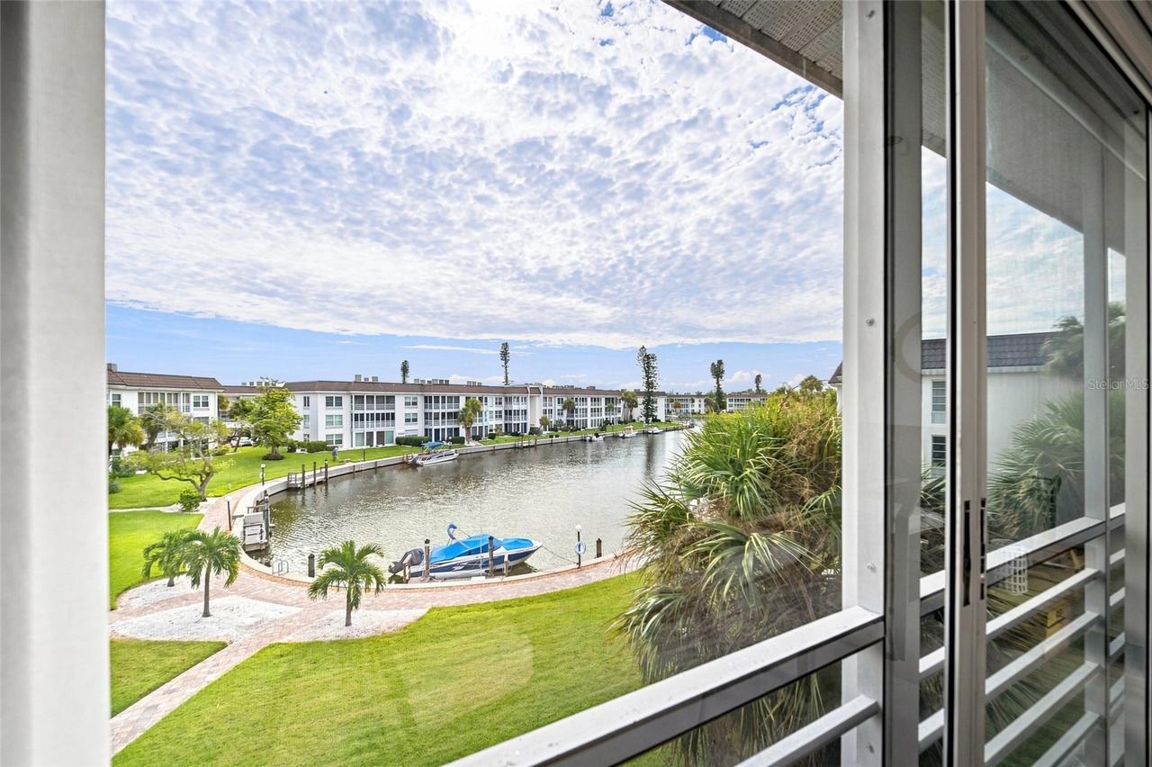 4370 Chatham Dr. #304, Longboat Key, FL 34228
