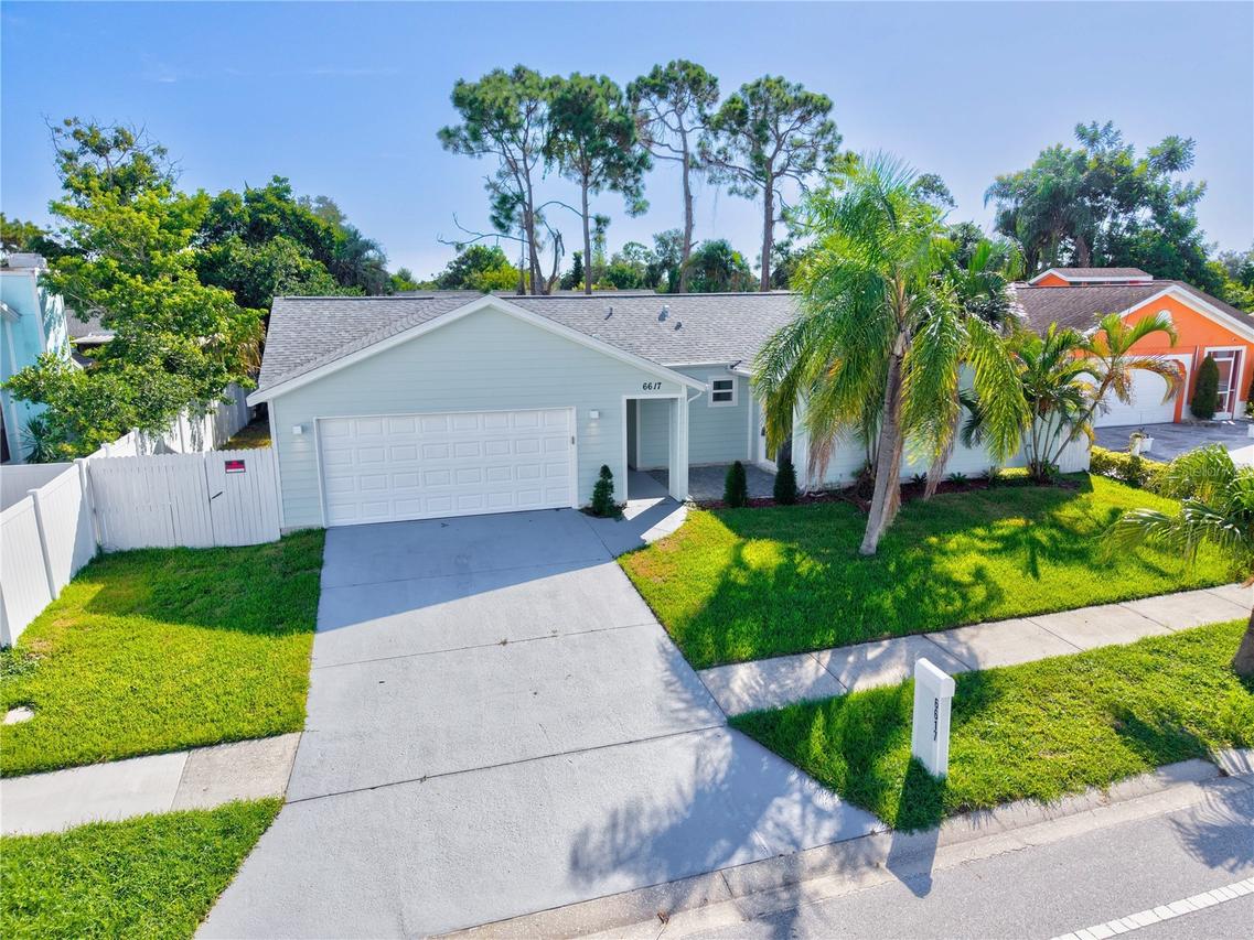 6617 Mauna Loa Blvd., Sarasota, FL 34241