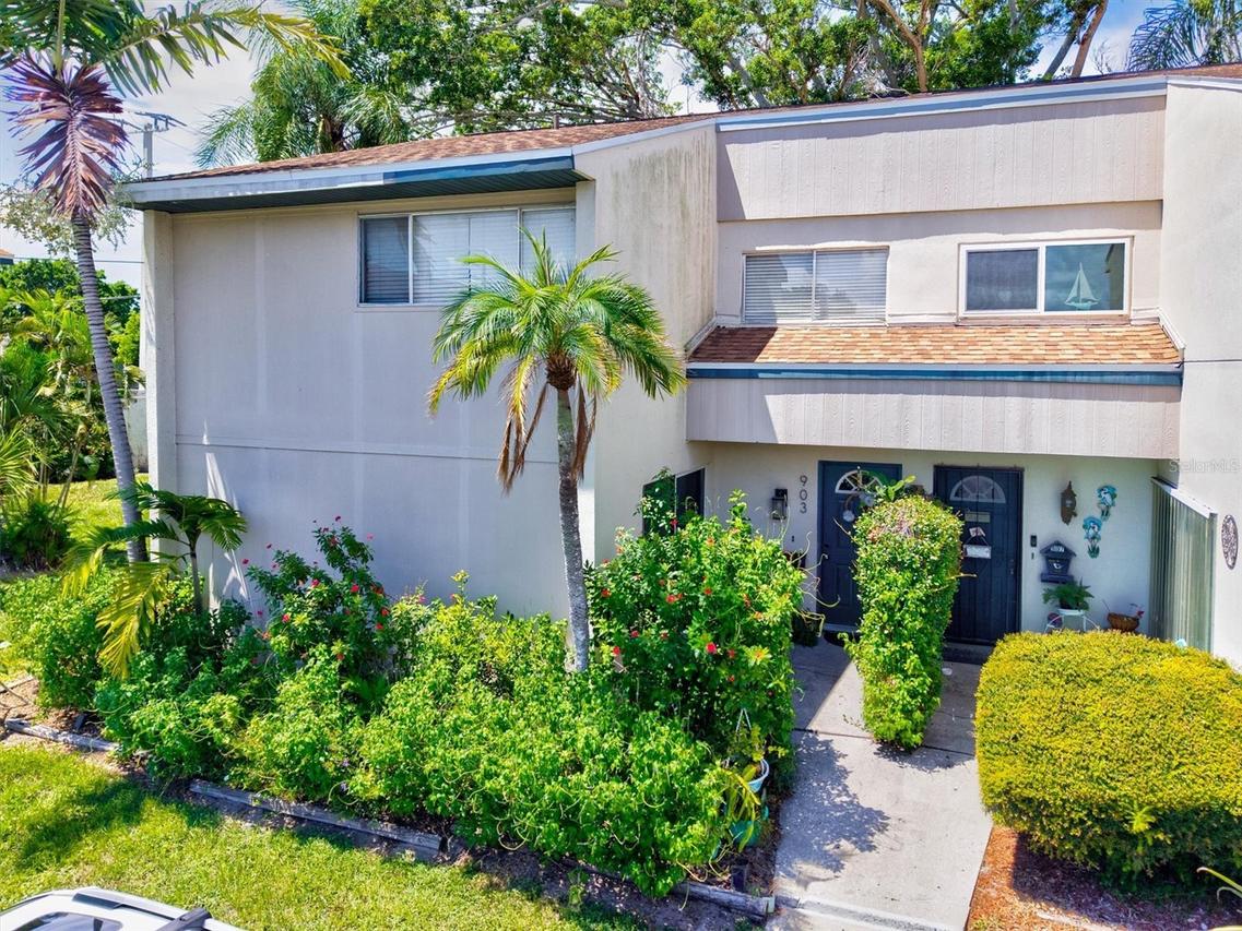 903 Byron Ln., Sarasota, FL 34243