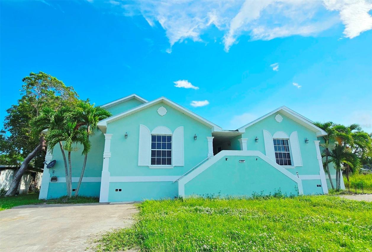 1227 Mangrove Ln., Chokoloskee, FL 34138