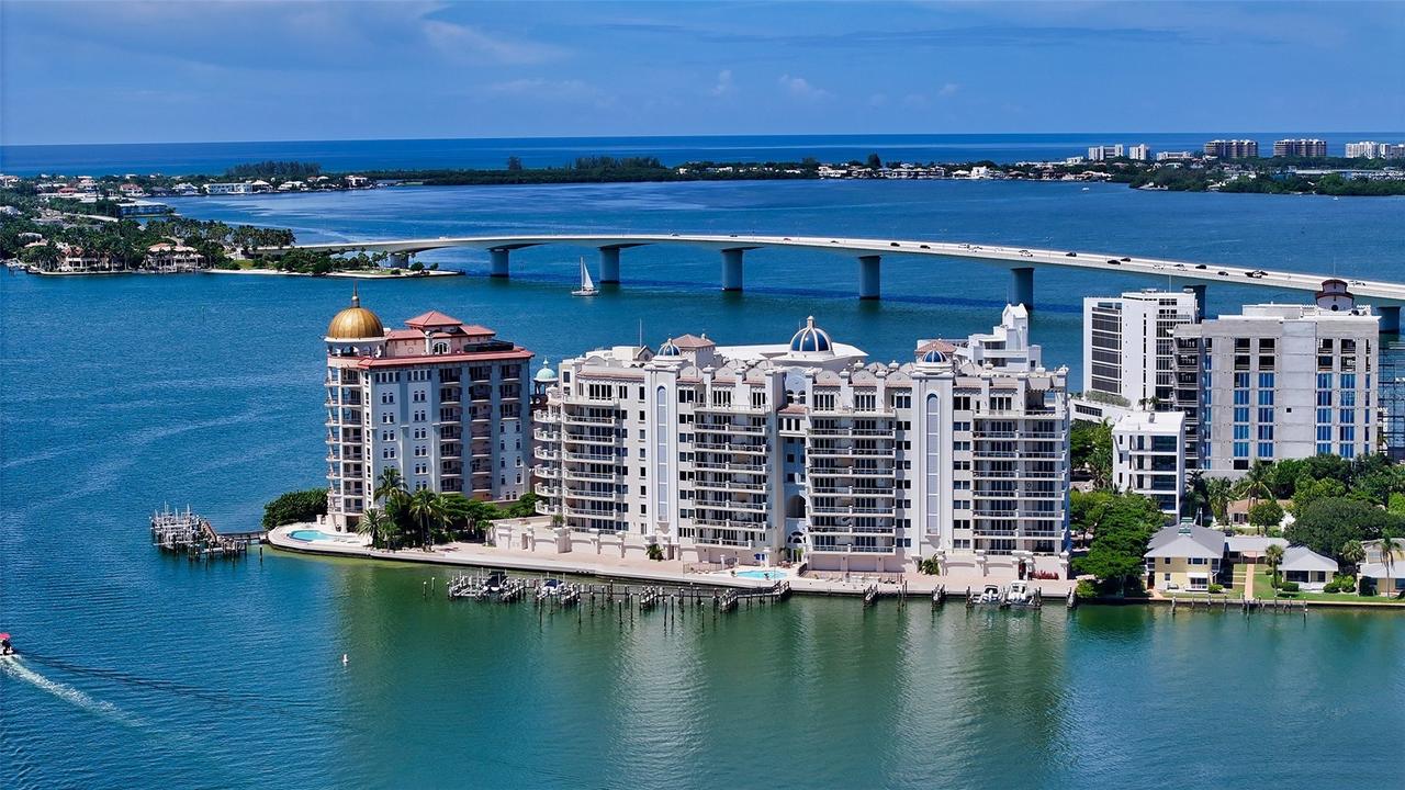 464 Golden Gate Point #702, Sarasota, FL 34236