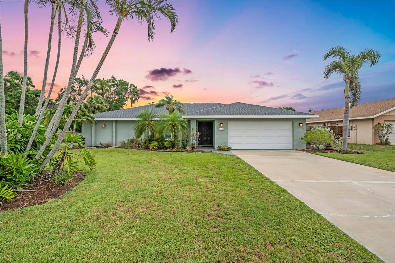 8402 14th Ave., Bradenton, FL 34209