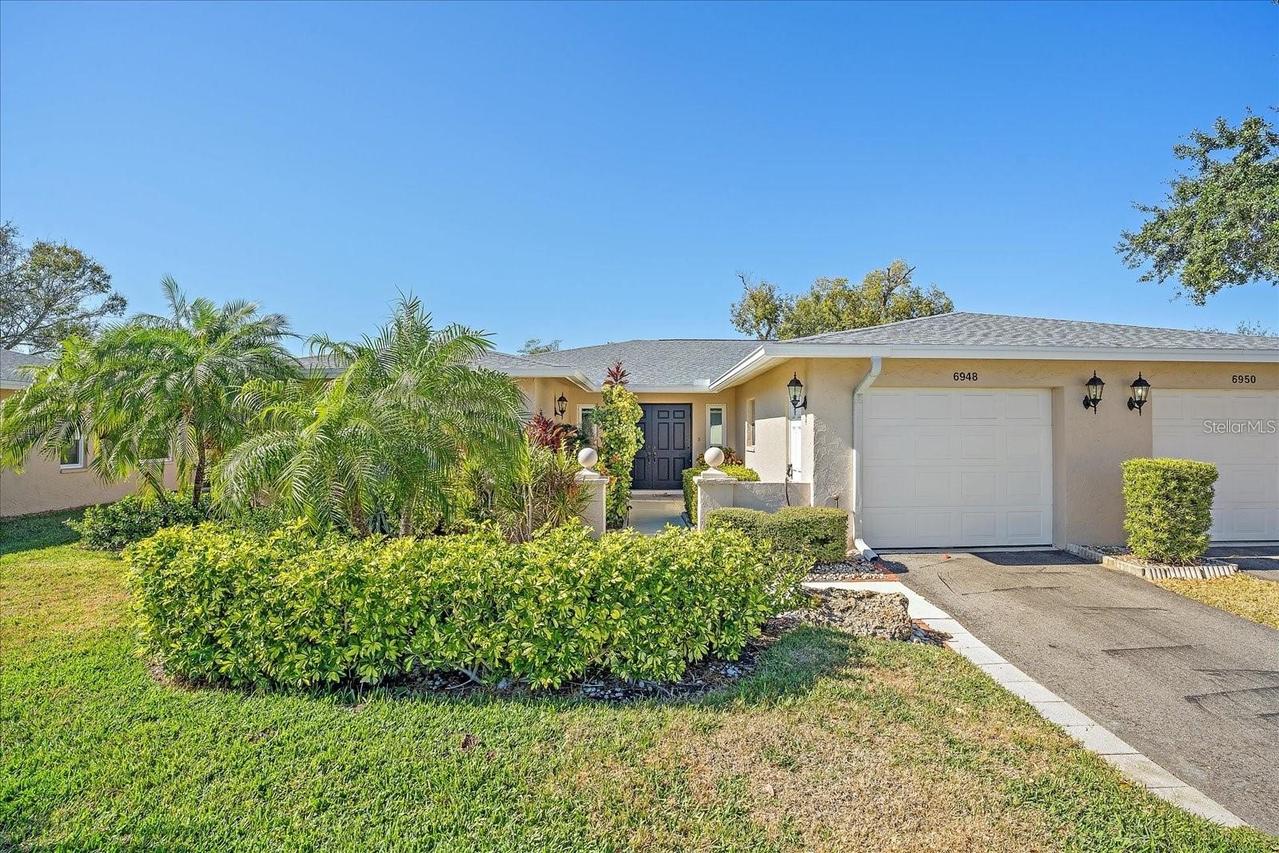 6948 W Country Club Dr. #V-81, Sarasota, FL 34243
