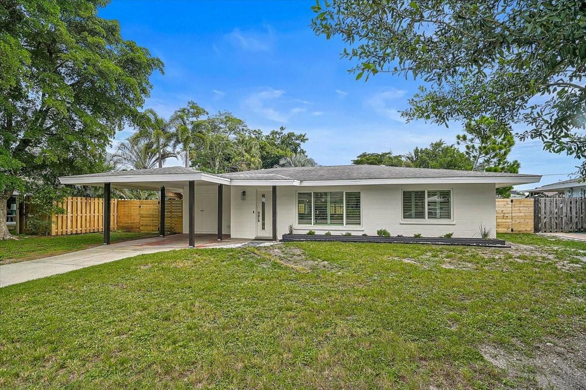 2347 Tangerine Dr., Sarasota, FL 34239