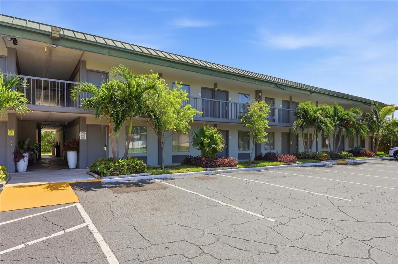 7150 N Tamiami Tr. #S511, Sarasota, FL 34243