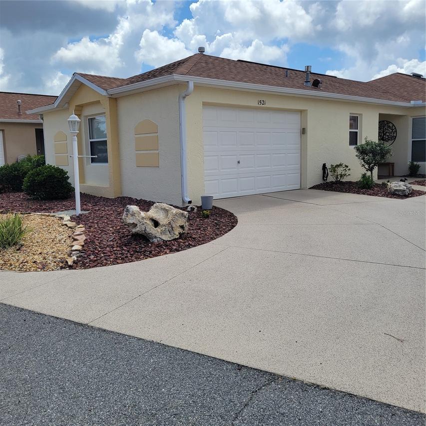 1521 Trenton Ln., The Villages, FL 32162