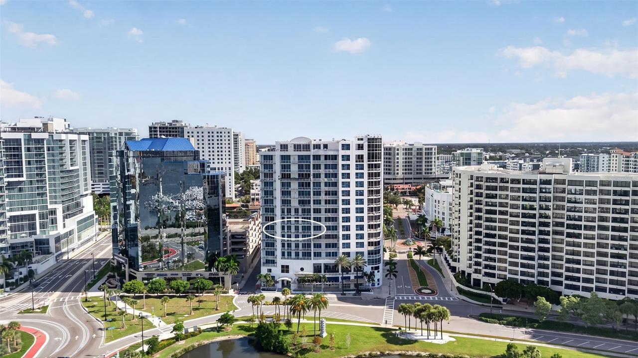1233 N Gulfstream Ave. #401, Sarasota, FL 34236