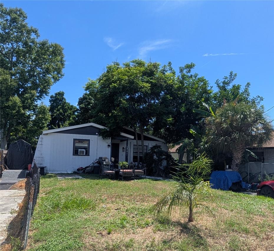 1854 Debbie St., Sarasota, FL 34231